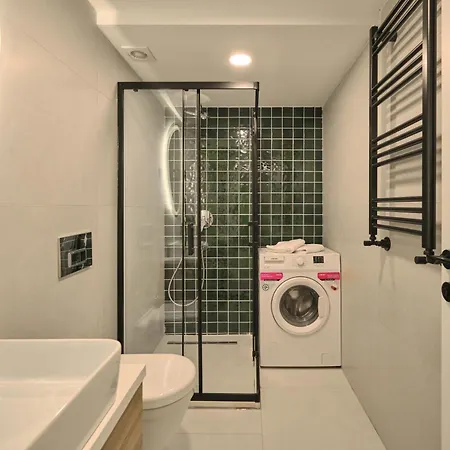 Bsy Flats Well Decorated Modern With 2br, 3br Options Daire *