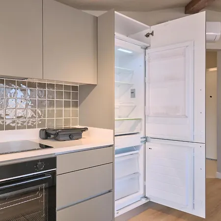 Bsy Flats Well Decorated Modern With 2br, 3br Options İstanbul