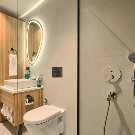 Bsy Flats Well Decorated Modern With 2br, 3br Options Daire İstanbul
