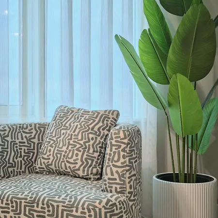 Bsy Flats Well Decorated Modern With 2br, 3br Options *