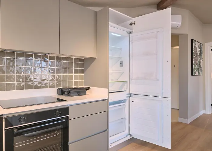 Bsy Flats Well Decorated Modern With 2br, 3br Options 伊斯坦布尔