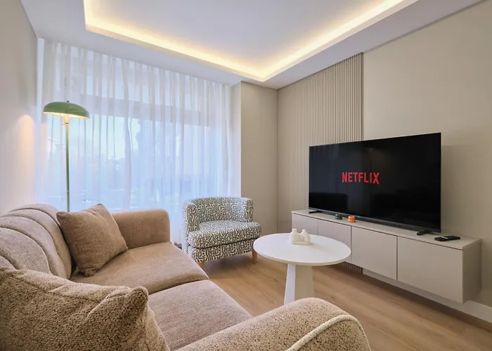 公寓 Bsy Flats Well Decorated Modern With 2br, 3br Options