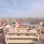 Bsy Flats Well Decorated Modern With 2br, 3br Options *