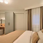 Bsy Flats Well Decorated Modern With 2br, 3br Options Appartement *