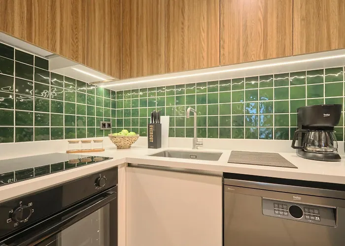 Apartment Bsy Flats Well Decorated Modern With 2br, 3br Options *