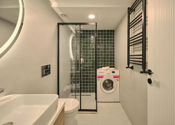 Bsy Flats Well Decorated Modern With 2br, 3br Options شقة *