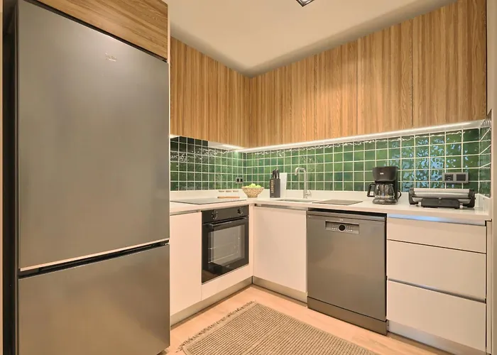 Bsy Flats Well Decorated Modern With 2br, 3br Options شقة