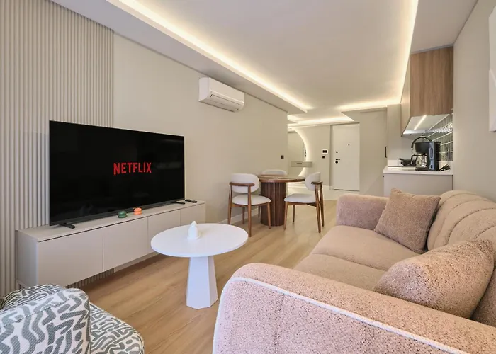 Apartment Bsy Flats Well Decorated Modern With 2br, 3br Options *