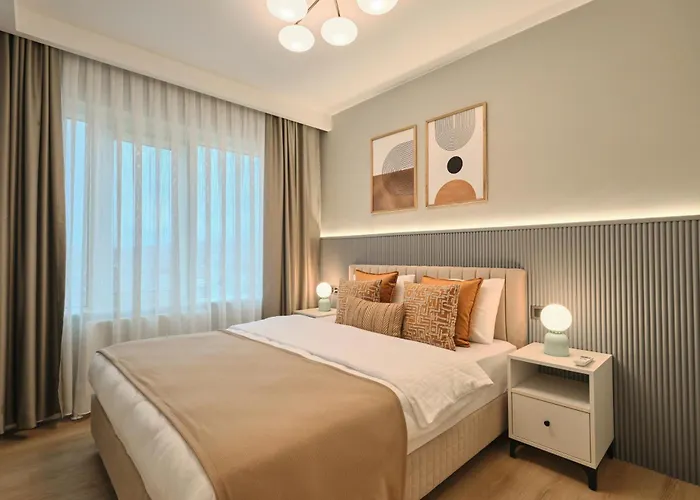 Apartment Bsy Flats Well Decorated Modern With 2br, 3br Options *