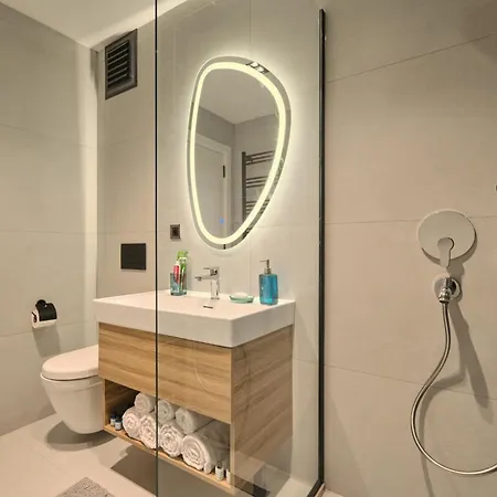 Appartement Bsy Flats Well Decorated Modern With 2br, 3br Options *