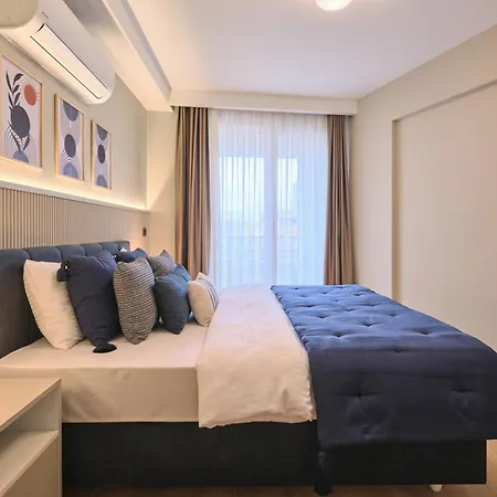 Bsy Flats Well Decorated Modern With 2br, 3br Options *